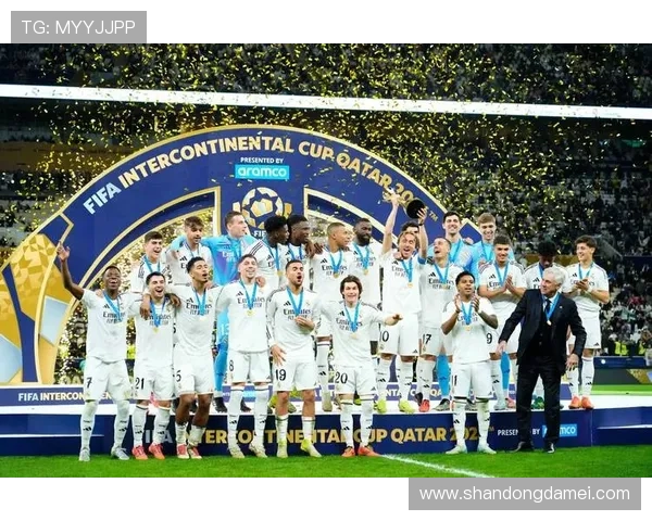 天下足球：聚焦全球足坛明星球员的风采与成就