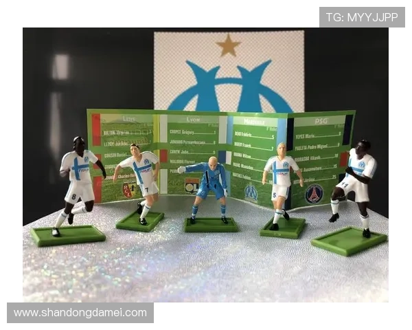 帕尼尼足球欧战折卡：揭开珍藏卡片背后的历史与价值